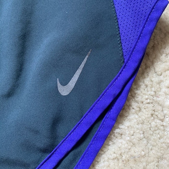 Nike shorts - Picture 2 of 6